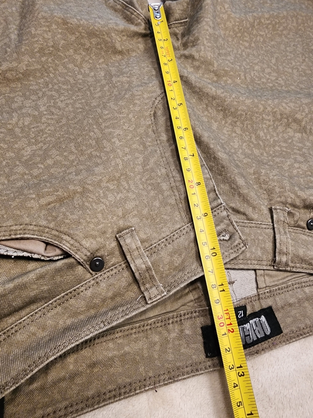 Nicole Miller Olive-Tone Jeans with Subtle Print - Picture 8 of 9